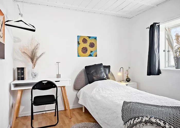 Apartment Amazing In With Wifi Thisted